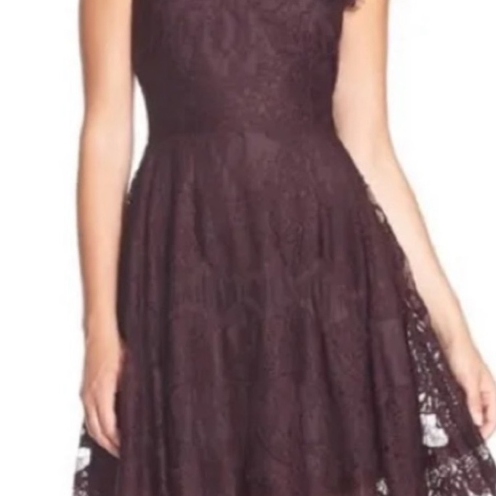 BB Dakota Cap Sleeve Lace Dress